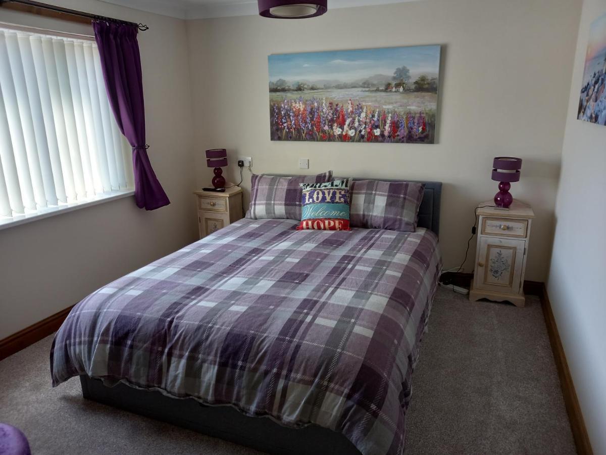 Pet Friendly Beautiful Detached Cottage Close To Spurn Point, Easington And Withersea Кингстон-апон-Халл Экстерьер фото