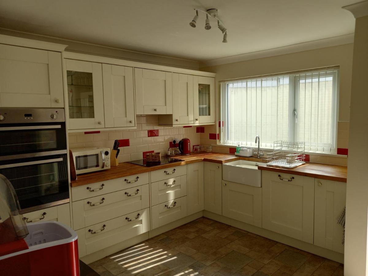 Pet Friendly Beautiful Detached Cottage Close To Spurn Point, Easington And Withersea Кингстон-апон-Халл Экстерьер фото