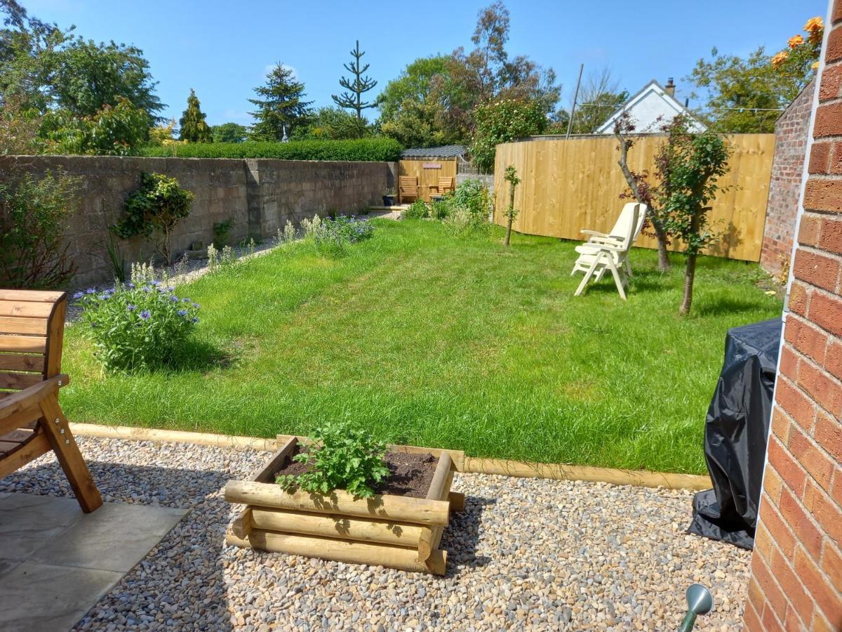 Pet Friendly Beautiful Detached Cottage Close To Spurn Point, Easington And Withersea Кингстон-апон-Халл Экстерьер фото